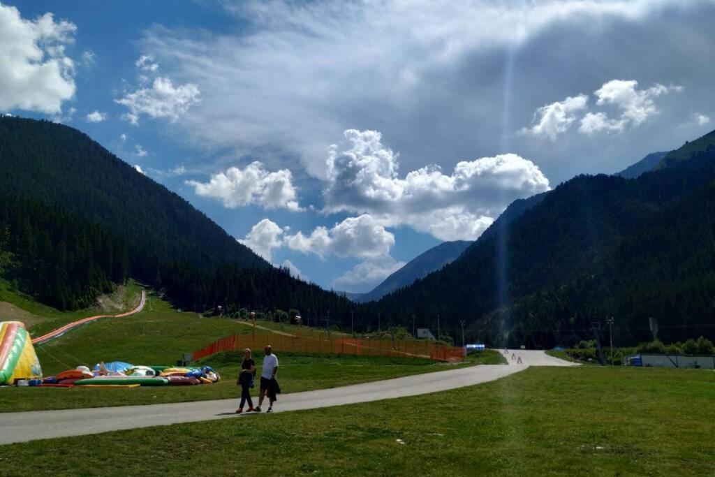 Large Gondola Apartment - Center, Neon Bansko Exteriér fotografie